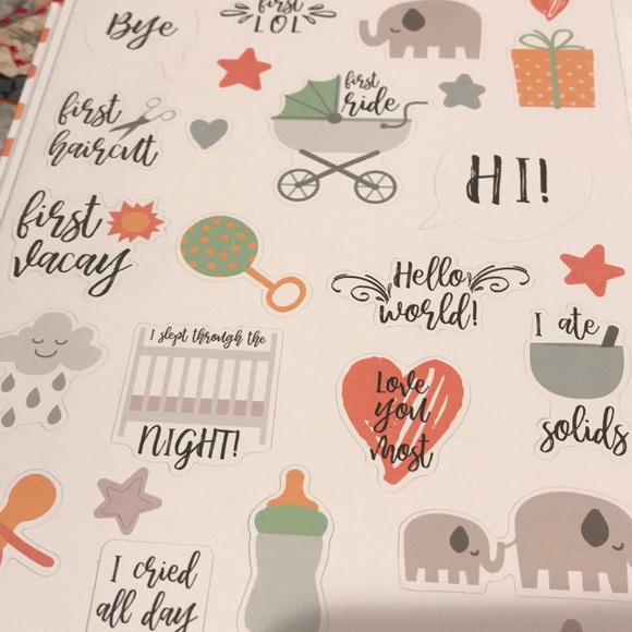 Baby milestone journal - Picture 2 of 4